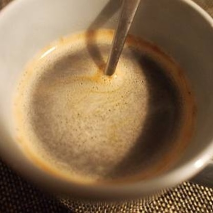 ネスプレッソのコードをワゴンで踏み潰してダメにしちゃったんです（涙）ドリップコーヒーに黒豆ココアを入れて作りました。収納場所を確保できたらまた欲しいなぁ～